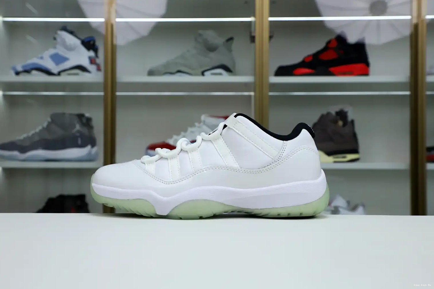 LOW LEGEND Kimikick JORDAN RETRO AIR BLUE 11 0519